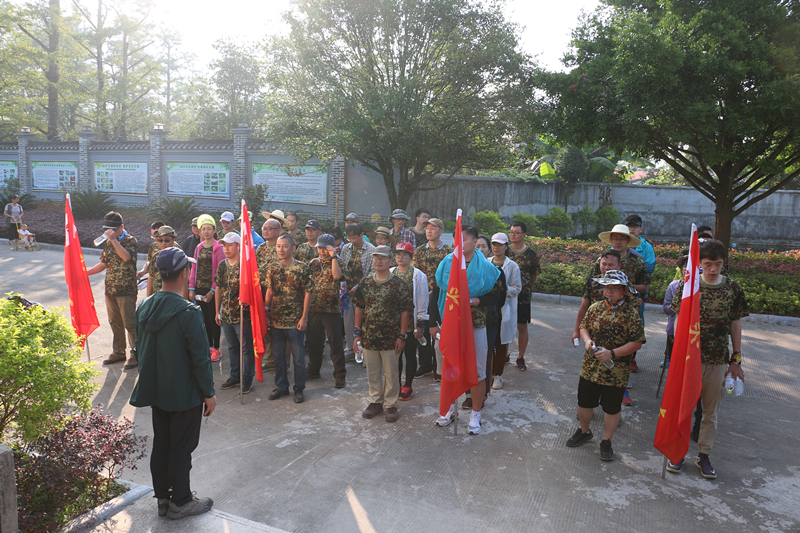 第二天出發(fā)動(dòng)員(1)_副本.jpg 第二天出發(fā)動(dòng)員(1)_副本.jpg